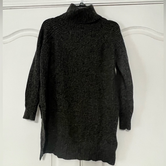 Sweater - Picture 2 of 3